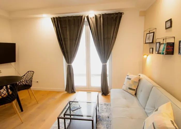 Апартаменти Smart Luxury In L Jos25